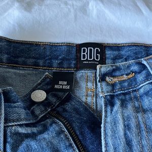 BDG mom shorts